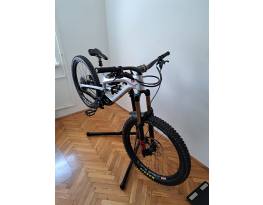 YT Capra CF Pro 27.5, L, 180/180