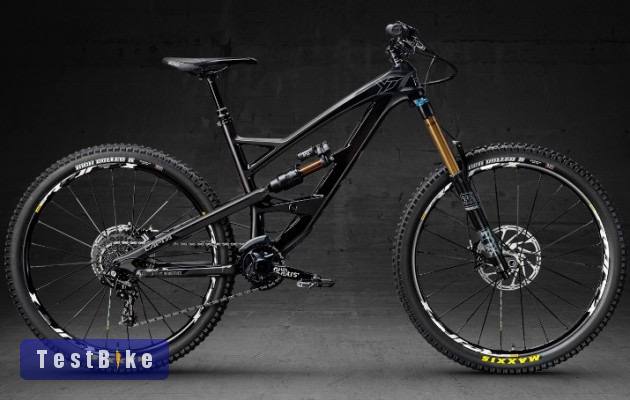 YT Capra CF Pro Race