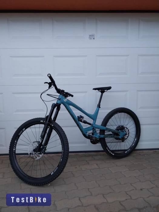 YT Capra Pro AL