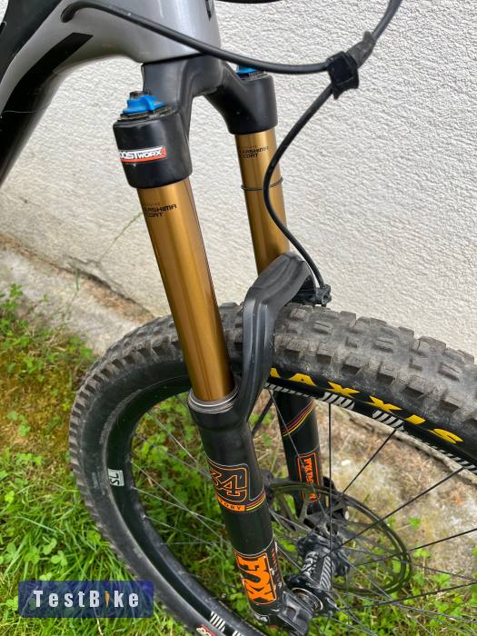 YT Jeffsy 27 cf pro race