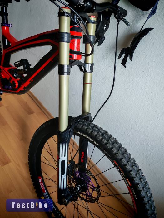 Yt tues Cf Pro 2017 carbon