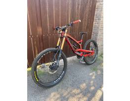 YT Tues CF Pro Carbon M 27,5