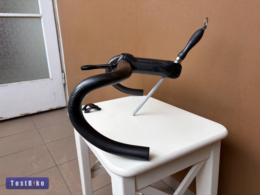 Zipp SL-70 Ergo karbon kormány és SL Speed karbon stucni