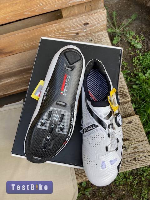 Zsír új Northwave (dobozban) 39 Extreme pro fehér o.úti cipő