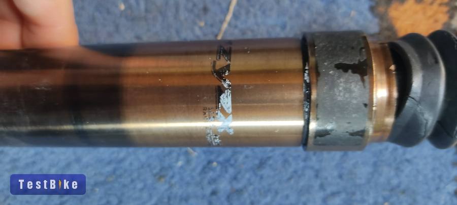 Zyzx - Kalloy rugós nyeregcső 