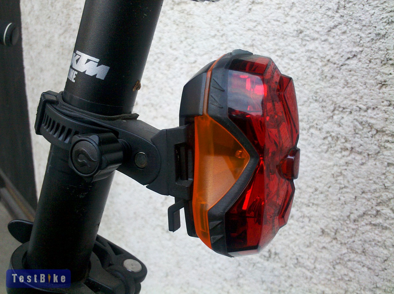 Blackburn Mars Magnetic Light 2015 – Luce Led Rossa Di Sicurezza Per Bici E Cane, Ricaricabile